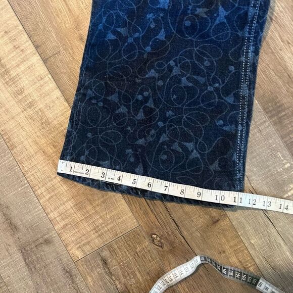 Urban Outfitters BDG Low Rise Flare
Jeans Women's Size 27 Dark Wash
Print - Picture 9 of 13